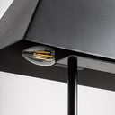 Lámpara de mesa de mármol y metal en color gris – detalle
