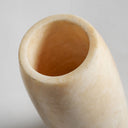 Lámpara de mesa de ónix en color beige – detalle