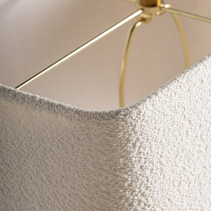 Lámpara de mesa de travertino y hierro – detalle