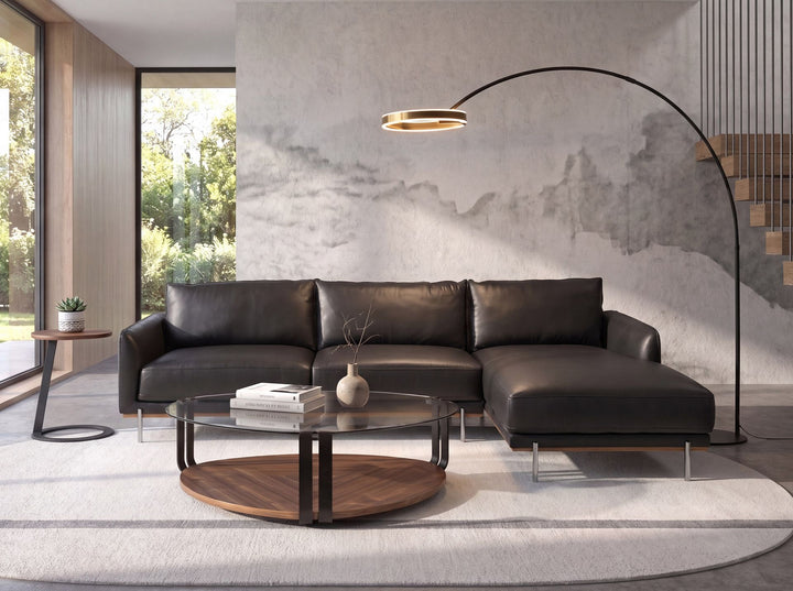 Lámpara de pie arqueada LED con aro dorado y acero negro en ambiente decorado (2)