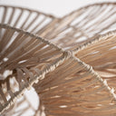 Lámpara de pie de madera de teca y ratán en color marrón claro natural – detalle