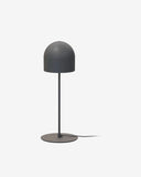 Lámpara Rio de Mesa sobre fondo gris de estudio