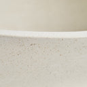 Lavabo de terrazo en color blanco – detalle