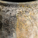 Macetero de terracota en color gris de aire étnico – detalle
