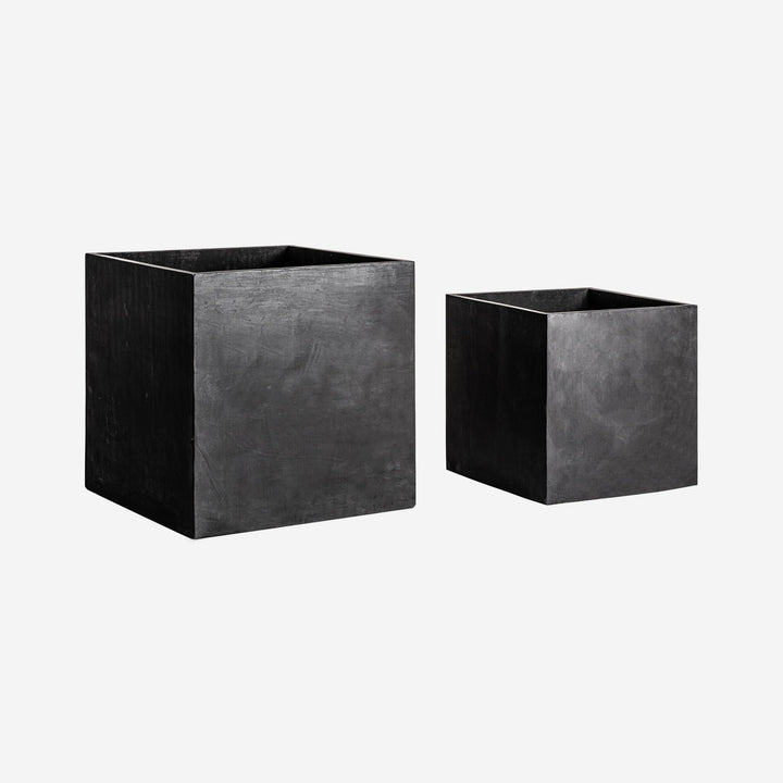 Macetero de terracota en color negro 70 x 66 cm (juego de 2)