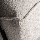 Mecedora de madera de pino y poliéster en color negro – detalle