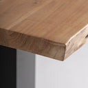 Mesa alta de bar de madera de mango y hierro en color marrón natural – detalle