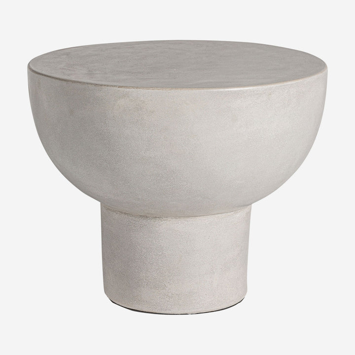 Mesa auxiliar de cemento en color gris 54 x 46 cm