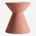 Mesa auxiliar de cemento en color terracota