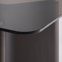 Mesa auxiliar de madera de fresno y cristal en color negro – detalle