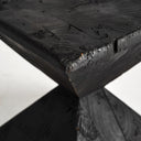 Mesa auxiliar de madera de pino reciclado en color negro – detalle