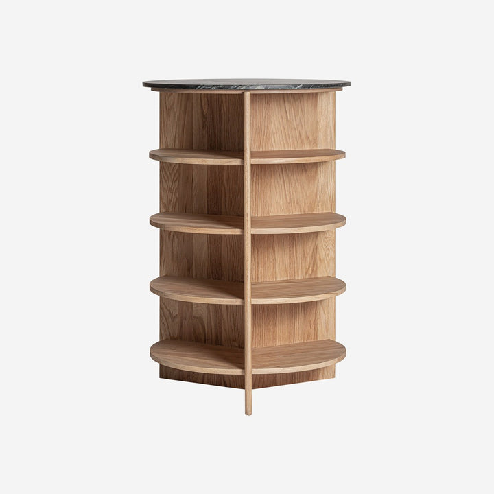 Mesa auxiliar de madera de roble y mármol en color marrón claro