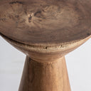 Mesa auxiliar de madera de suar en color marrón 22 x 46 cm – detalle