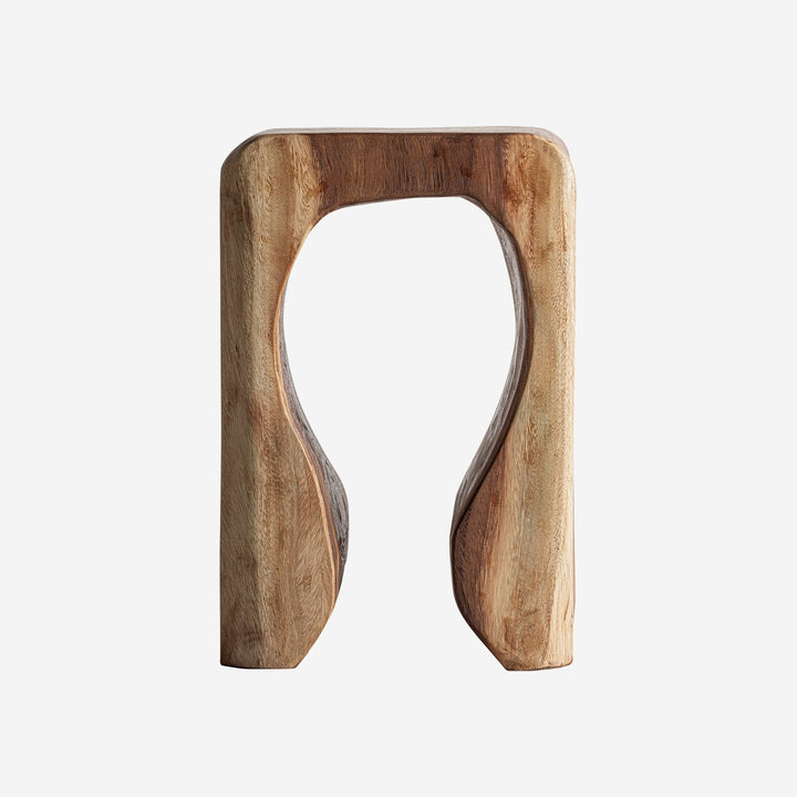 Mesa auxiliar de madera de suar en color marrón 29 x 45 cm