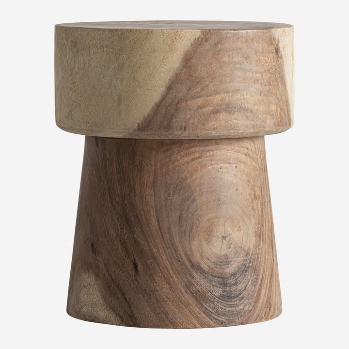 Mesa auxiliar de madera de suar en color marrón 40 x 46 cm