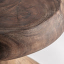 Mesa auxiliar de madera de suar en color marrón 40 x 47 cm – detalle