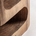 Mesa auxiliar de madera de suar en color marrón 45 x 35 x 52 cm – detalle
