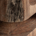 Mesa auxiliar de madera de suar en color marrón 45 x 35 x 52 cm – detalle