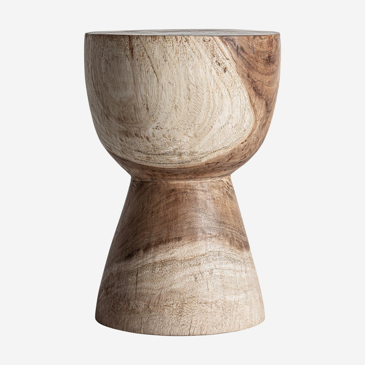Mesa auxiliar de madera de suar en color marrón de aire étnico 30 x 45 cm