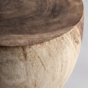 Mesa auxiliar de madera de suar en color marrón de aire étnico 30 x 45 cm – detalle