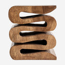 Mesa auxiliar de madera de suar en color marrón de aire étnico 40 x 50 cm – Diseño 2