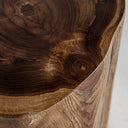 Mesa auxiliar de madera de suar en color marrón natural 35 x 33 x 40 cm – detalle