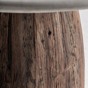 Mesa auxiliar de madera recuperada y mármol en color marrón envejecido – detalle