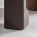 Mesa auxiliar de MDF y chapa de roble en color chocolate brillo – detalle