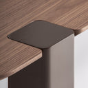 Mesa auxiliar de MDF y chapa de roble en color chocolate brillo – detalle