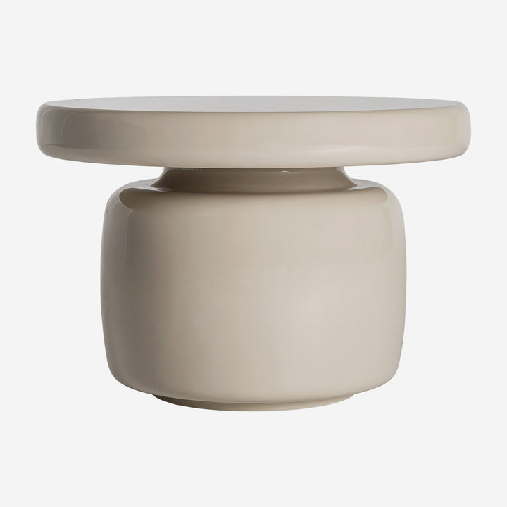 Mesa auxiliar de MDF y fibra de vidrio en color crema