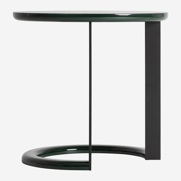 Mesa auxiliar de MDF y hierro en color verde lacado