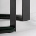 Mesa auxiliar de MDF y hierro en color verde lacado – detalle