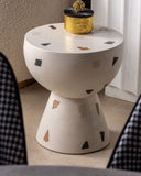 Mesa auxiliar de terrazo en color blanco 40 x 44 cm – detalle