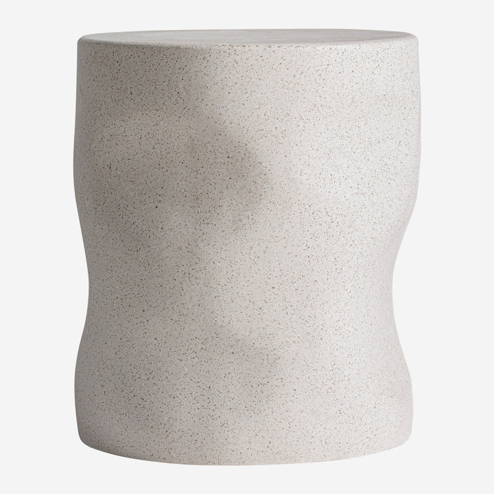 Mesa auxiliar de terrazo en color blanco roto 33 x 40 cm