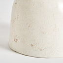 Mesa auxiliar de terrazo en color blanco roto 40 x 47 cm – detalle
