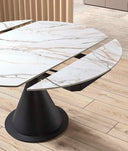 Mesa de comedor de porcelánico blanca y patas de metal, 80 cm en ambiente decorado (3)