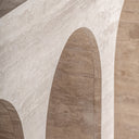 Mesa consola de travertino en color beige 150 x 35 x 80 cm – detalle