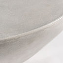 Mesa de centro de cemento en color gris 90 x 37 cm – detalle