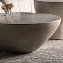 Mesa de centro de cemento en color gris 90 x 37 cm – detalle
