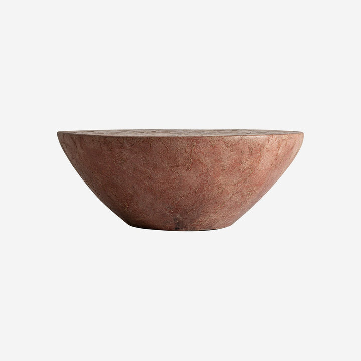 Mesa de centro de cemento en color terracota envejecido