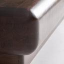 Mesa de centro de madera de acacia en color marrón – detalle