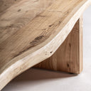 Mesa de centro de madera de acacia en color marrón claro – detalle
