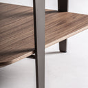Mesa de centro de madera de fresno y cristal en color marrón – detalle
