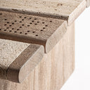 Mesa de centro de madera de mango y mármol en color marrón – detalle