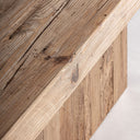 Mesa de centro de madera de pino reciclado en color marrón envejecido – detalle