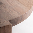 Mesa de centro de madera de sal en color marrón teñido 127 x 133 x 30 cm – detalle
