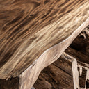 Mesa de centro de madera de suar en color marrón envejecido – detalle