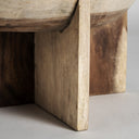 Mesa de centro de madera de suar en color marrón natural 60 x 43 cm – detalle
