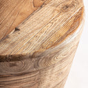Mesa de centro de madera de teca en color marrón de líneas contemporáneas – detalle