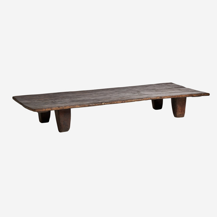 Mesa de centro de madera de teca en color marrón envejecido